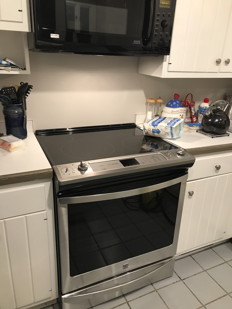 Kitchen: New Convection Stove and Steam-Cleaning 4 56963820741 381d8c84 a1c7 4ed3 8562 bf1b20451145